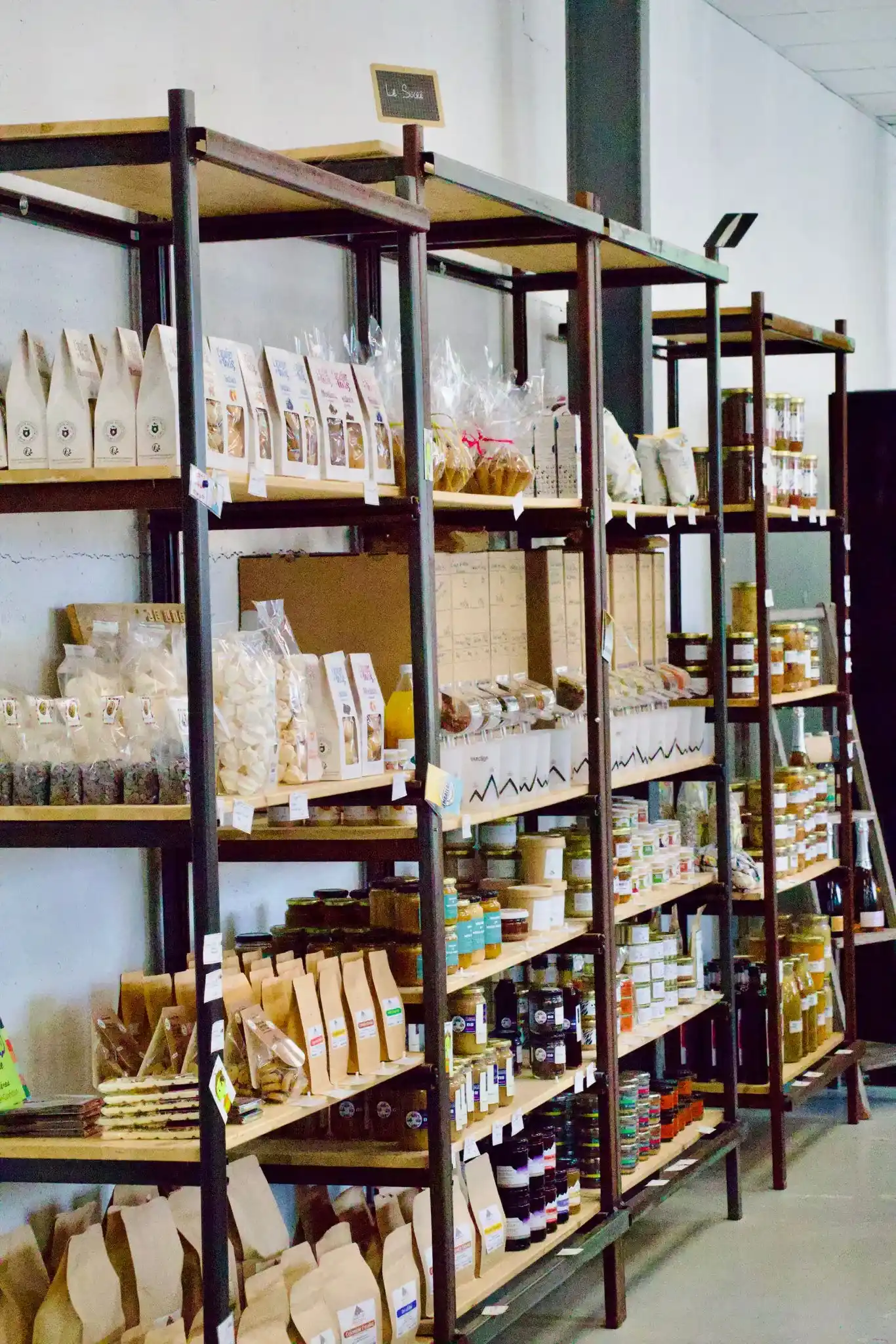 Boutique de produits locaux à Ibos